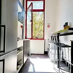 Private Industrial Room In Center Of Charleroi